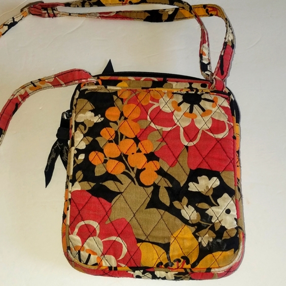 Vera Bradley Handbags - Vera Bradley Bittersweat crossbody purse.